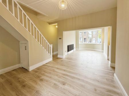 3 bedroom Semi-detached house for sale in Ropery Road, Gainsborough, DN21