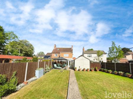 3 bedroom Semi-detached house for sale in Station Road, Misterton, DN10
