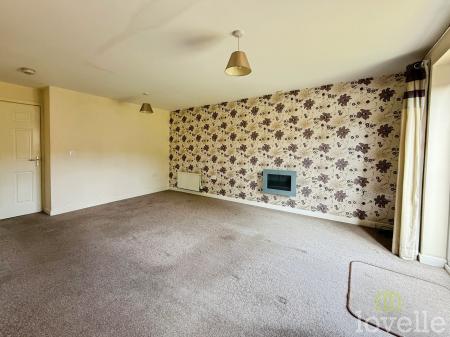 3 bedroom Town house for sale in Sunningdale Way, Gainsborough, DN21