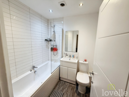 2 bedroom End of terrace house for sale in Swale Drive, Gainsborough, DN21