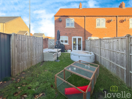 2 bedroom End of terrace house for sale in Swale Drive, Gainsborough, DN21