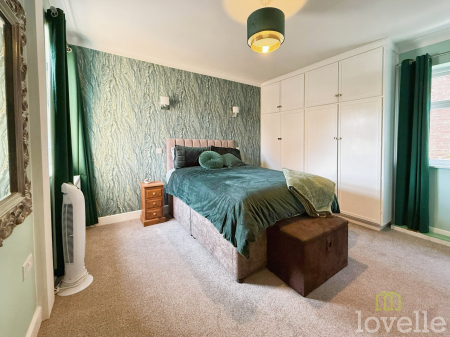 2 bedroom Detached bungalow for sale in Ulster Road, Gainsborough, DN21