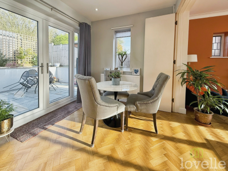 2 bedroom Detached bungalow for sale in Ulster Road, Gainsborough, DN21