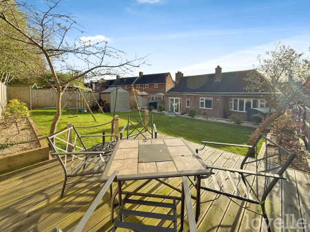 2 bedroom Detached bungalow for sale in Ulster Road, Gainsborough, DN21