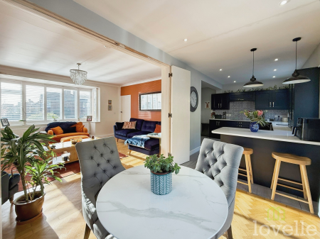 2 bedroom Detached bungalow for sale in Ulster Road, Gainsborough, DN21