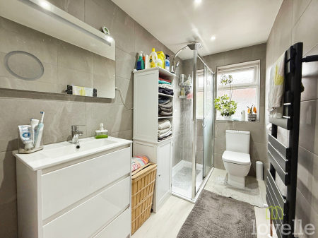 3 bedroom Semi-detached house for sale in Wall Street, Gainsborough, DN21