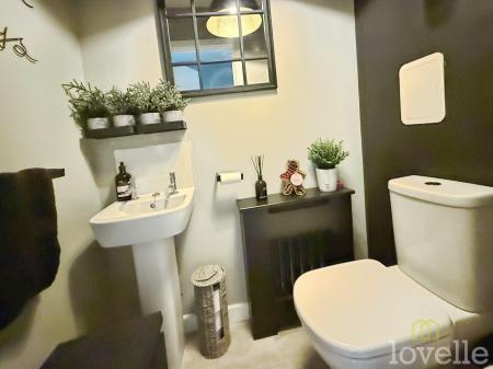 2 bedroom Semi-detached house for sale in Deerlands Way, Beckingham, DN10