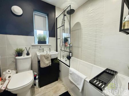 2 bedroom Semi-detached house for sale in Deerlands Way, Beckingham, DN10