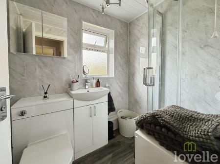 2 bedroom Flat for sale in Hillsyde Avenue, Misterton, DN10