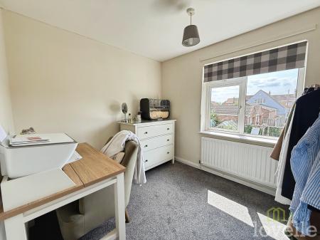 2 bedroom Flat for sale in Hillsyde Avenue, Misterton, DN10