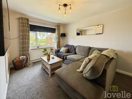 2 bedroom Flat for sale in Hillsyde Avenue, Misterton, DN10