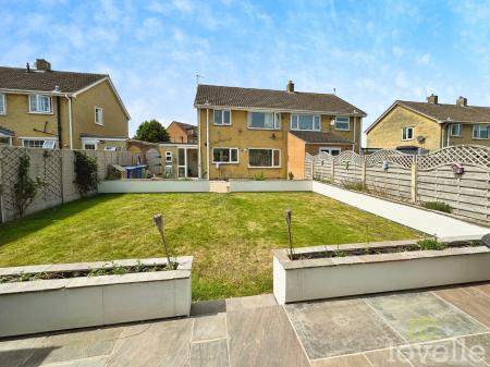 3 bedroom Semi-detached house for sale in St Pauls Road, Gainsborough, DN21