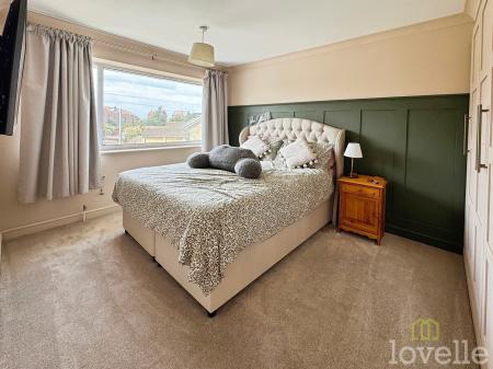 3 bedroom Semi-detached house for sale in St Pauls Road, Gainsborough, DN21