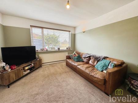 3 bedroom Semi-detached house for sale in St Pauls Road, Gainsborough, DN21