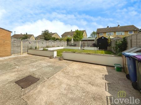 3 bedroom Semi-detached house for sale in St Pauls Road, Gainsborough, DN21