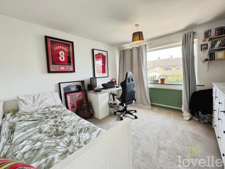 3 bedroom Semi-detached house for sale in St Pauls Road, Gainsborough, DN21