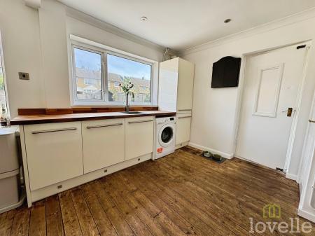 3 bedroom Semi-detached house for sale in St Pauls Road, Gainsborough, DN21