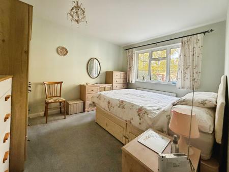 2 bedroom Detached bungalow for sale in Lodge Lane, Upton, DN21