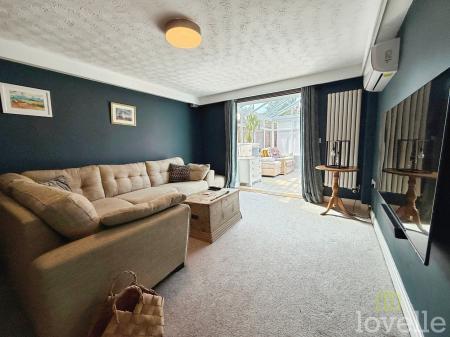 4 bedroom Detached house for sale in Ling Drive, Gainsborough, DN21