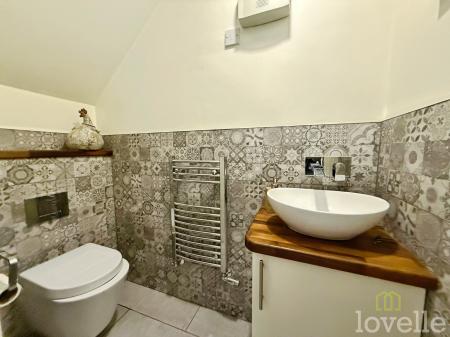 4 bedroom Detached house for sale in Ling Drive, Gainsborough, DN21