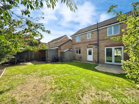 3 bedroom Detached house for sale in Heron Drive, Gainsborough, DN21