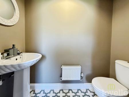3 bedroom Detached house for sale in Heron Drive, Gainsborough, DN21
