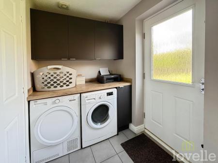 3 bedroom Detached house for sale in Heron Drive, Gainsborough, DN21
