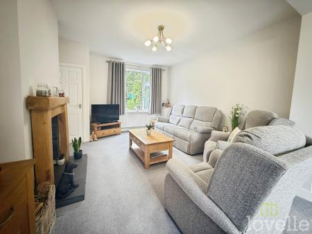 3 bedroom Semi-detached house for sale in Gainsborough Road, Lea, DN21
