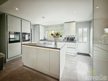 Gainsborough Road, Lea, DN21