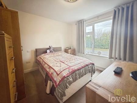 3 bedroom Semi-detached house for sale in Gainsborough Road, Lea, DN21