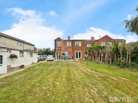 3 bedroom Semi-detached house for sale in Gainsborough Road, Lea, DN21