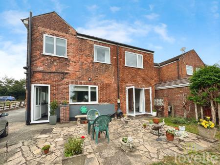 3 bedroom Semi-detached house for sale in Gainsborough Road, Lea, DN21