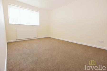 2 bedroom Detached bungalow to let in The Paddocks, Beckingham, DN10