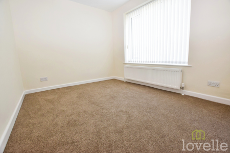 2 bedroom Detached bungalow to let in The Paddocks, Beckingham, DN10