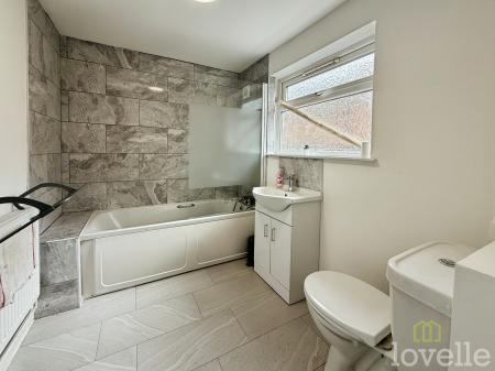 3 bedroom End of terrace house for sale in Curzon Street, Gainsborough, DN21