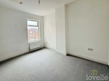3 bedroom End of terrace house for sale in Curzon Street, Gainsborough, DN21