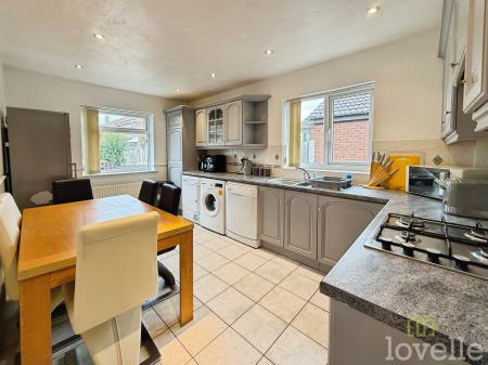 3 bedroom Bungalow for sale in Blue Bell Court, Blaxton, Doncaster, DN9