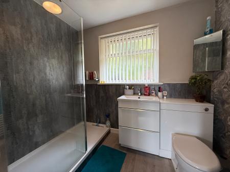 2 bedroom Detached bungalow for sale in Dunholme Close, Gainsborough, DN21