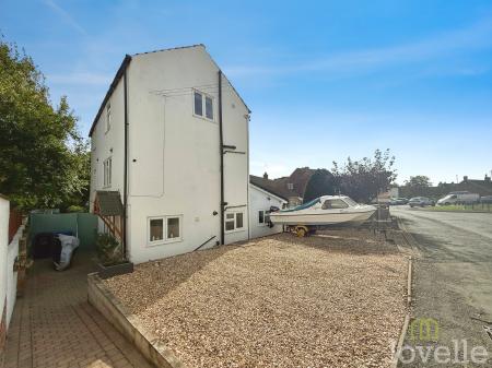 4 bedroom Cottage for sale in South Street, Morton, DN21