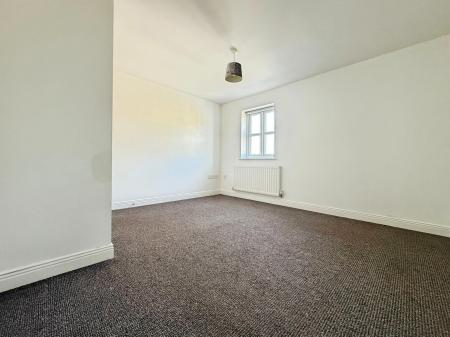 2 bedroom End of terrace house to let in Church Street, Gainsborough, DN21