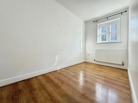 2 bedroom End of terrace house to let in Church Street, Gainsborough, DN21