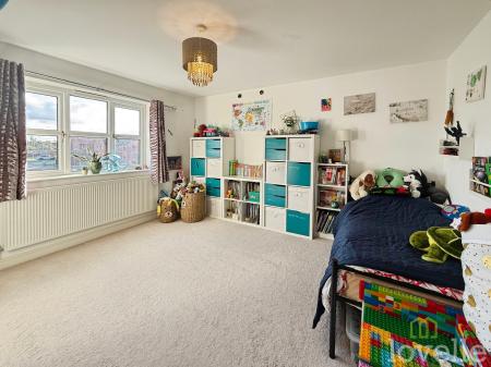 5 bedroom Detached house for sale in Chapel Close, Misterton, DN10