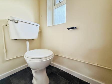 3 bedroom End of terrace house to let in Louisberg Road, Hemswell Cliff, DN21