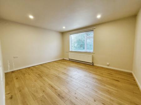 3 bedroom Terraced House to let in Gill Green Walk, Clarborough, DN22