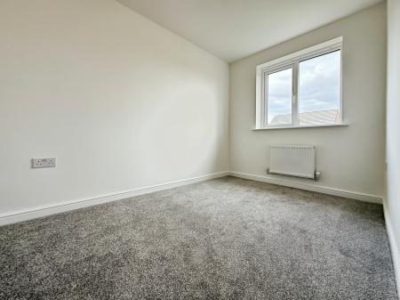 3 bedroom Semi-detached house to let in Alfie Williams Way, Gainsborough, DN21