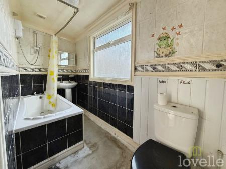 3 bedroom Semi-detached house for sale in George Street, Keadby, DN17