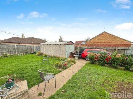 4 bedroom End of terrace house for sale in Riseholme Road, Gainsborough, DN21