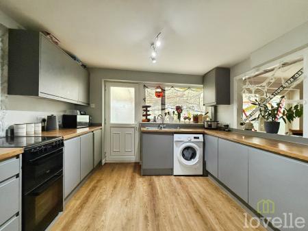 4 bedroom End of terrace house for sale in Riseholme Road, Gainsborough, DN21