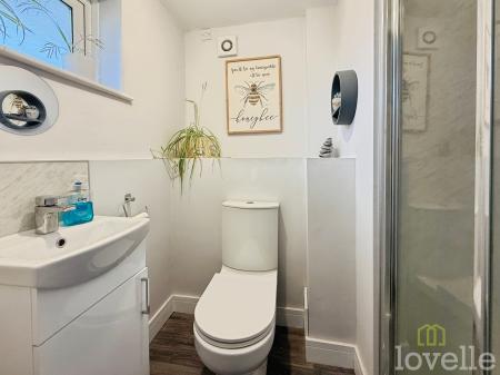 4 bedroom End of terrace house for sale in Riseholme Road, Gainsborough, DN21