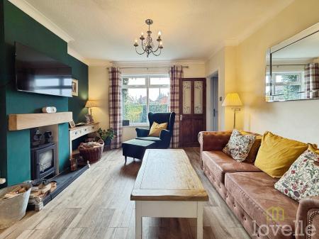 2 bedroom End of terrace house for sale in High Street, Blyton, DN21